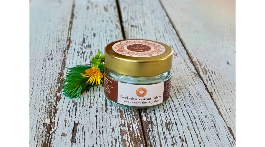 Arckrém száraz bőrre sárgabarackmag olajjal, E és B vitaminokkal 40g – Napvirág