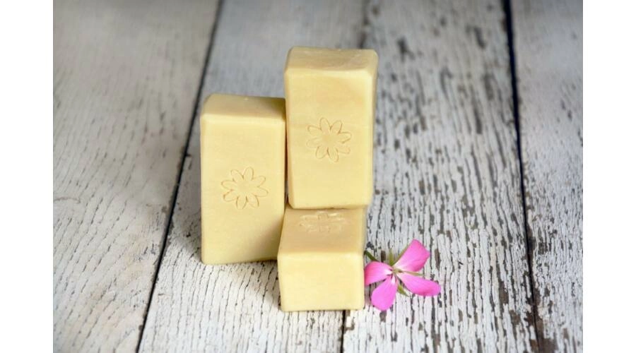 Kicsi kezek natúr szappan, extra szűz olíva olajjal gyerekeknek 120g – Napvirág