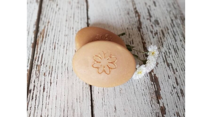 Lady natúr szappan, természetes tejsavóval és sárgabarackmag olajjal 50g – Napvirág